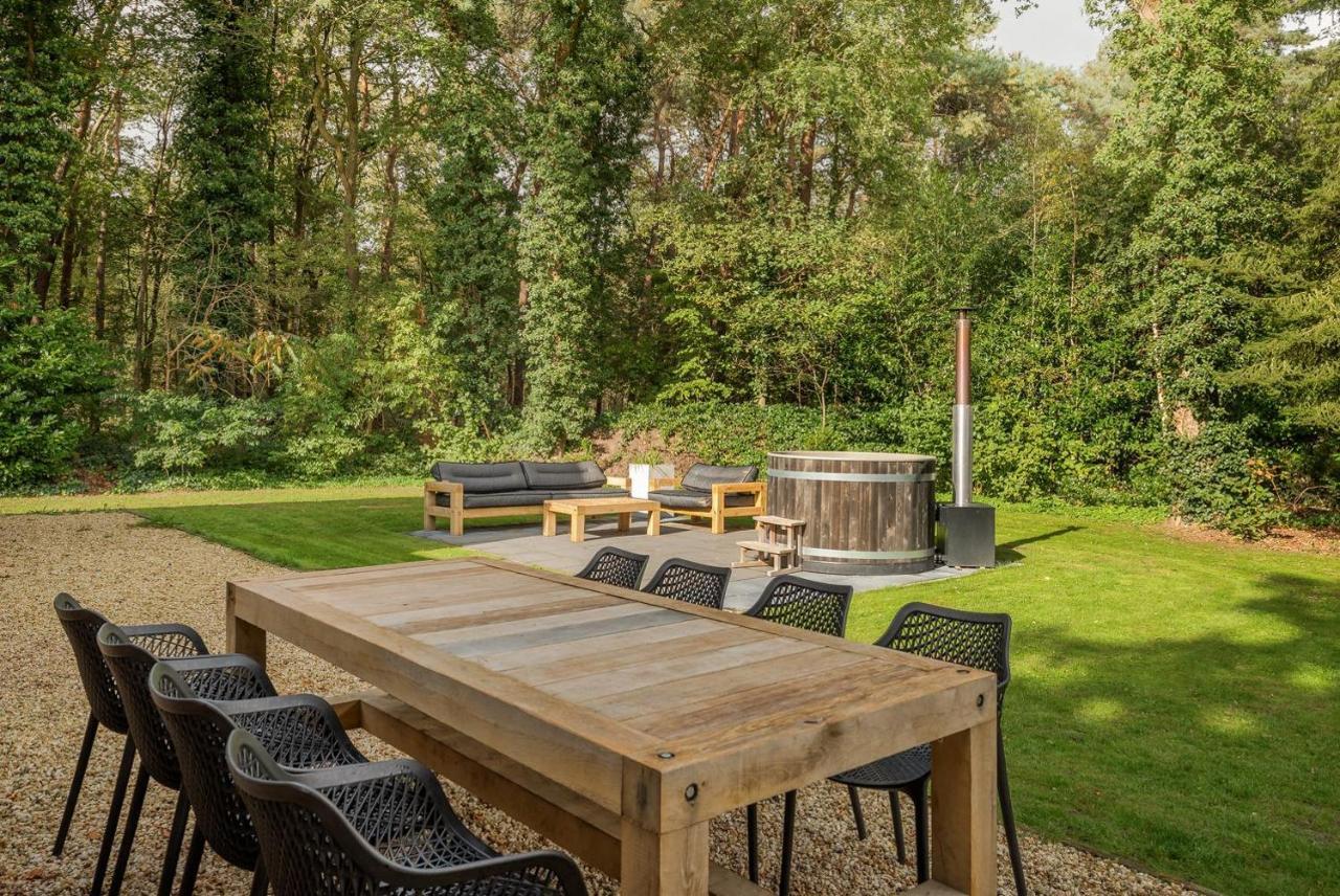 Beautiful English Villa With Hottub Zuidwolde  Eksteriør billede