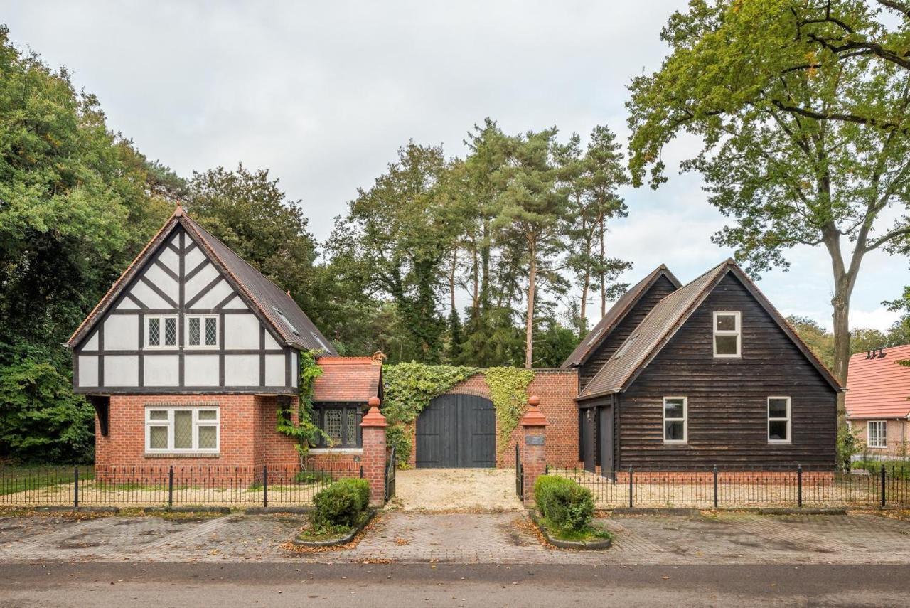 Beautiful English Villa With Hottub Zuidwolde  Eksteriør billede