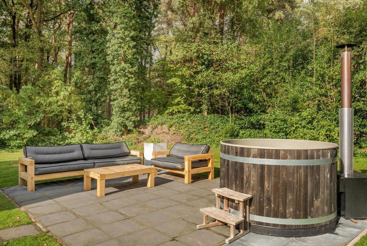 Beautiful English Villa With Hottub Zuidwolde  Eksteriør billede
